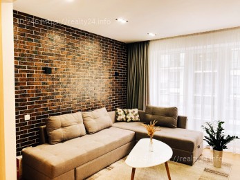 Продається 3-х кімнатна квартира з дизайнерським ремонтом 87м2 у Львові ID: 2647