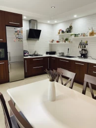 Продається 3-х кімнатна квартира з дизайнерським ремонтом 87м2 у Львові ID: 2663