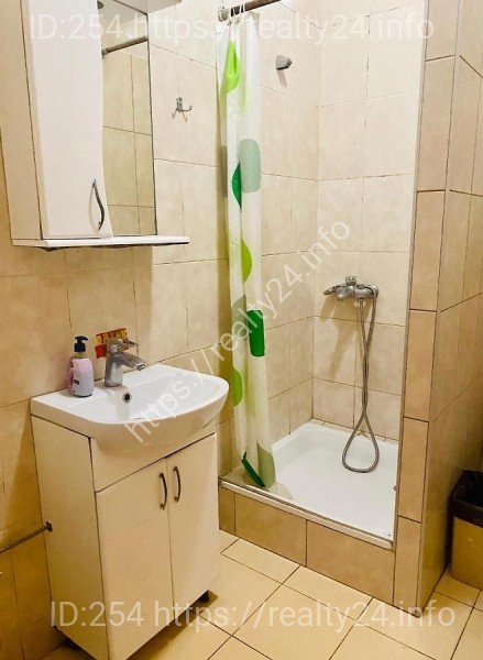 Play Hostel ID: 2765