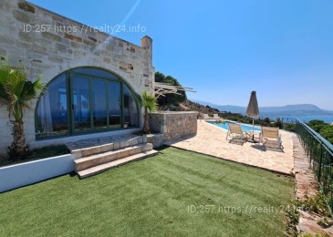 Чудова Кам'яна вілла з панорамним видом на море на острові Крит ID: 2847