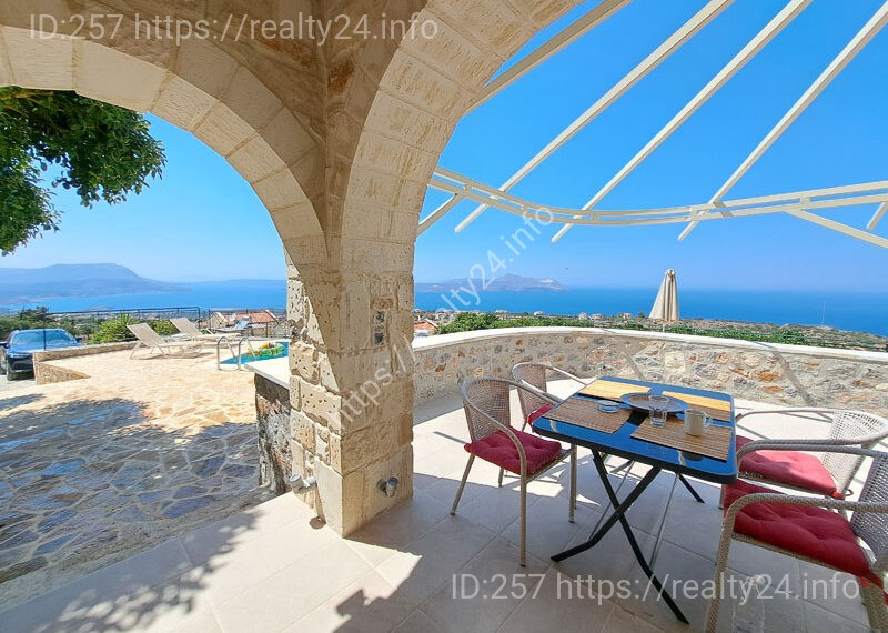 Чудова Кам'яна вілла з панорамним видом на море на острові Крит ID: 2849