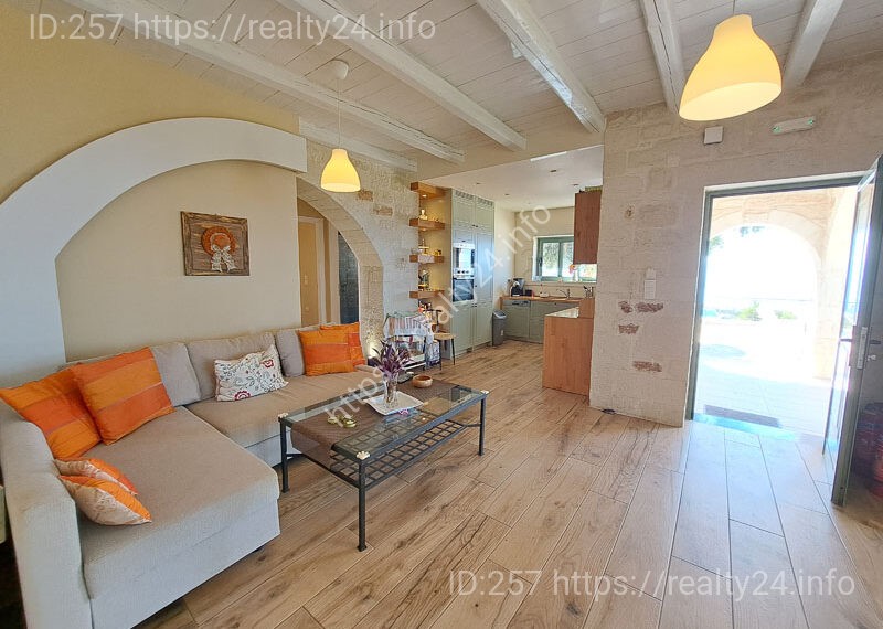 Чудова Кам'яна вілла з панорамним видом на море на острові Крит ID: 2859