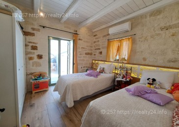 Чудова Кам'яна вілла з панорамним видом на море на острові Крит ID: 2875