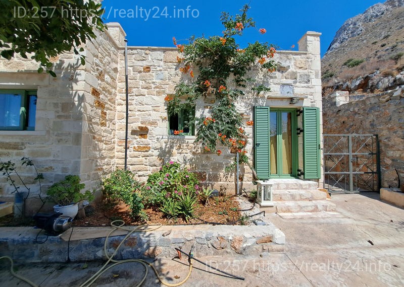 Чудова Кам'яна вілла з панорамним видом на море на острові Крит ID: 2877