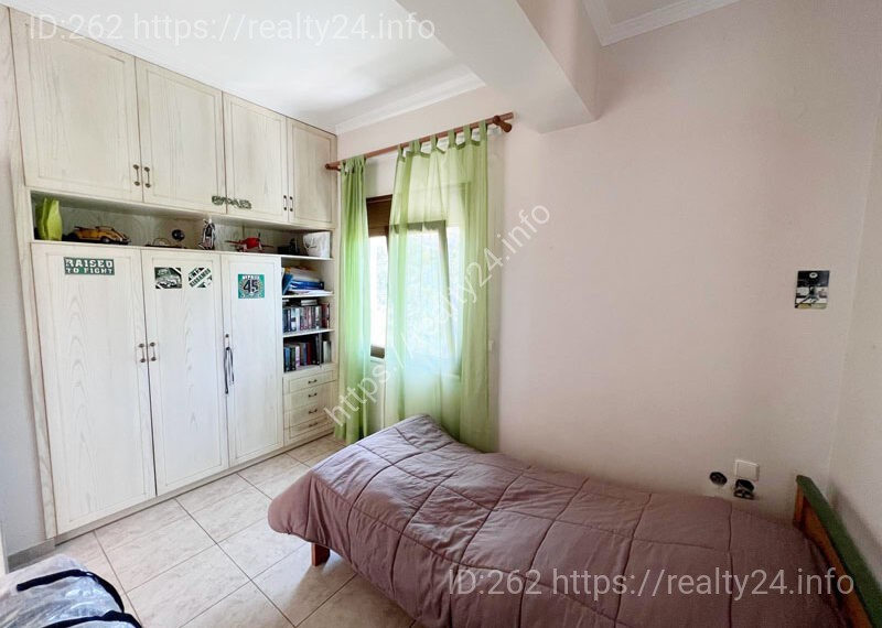 Продається будинок з 4 спальнями і басейном в передмісті Ханья Крит Греція ID: 2952