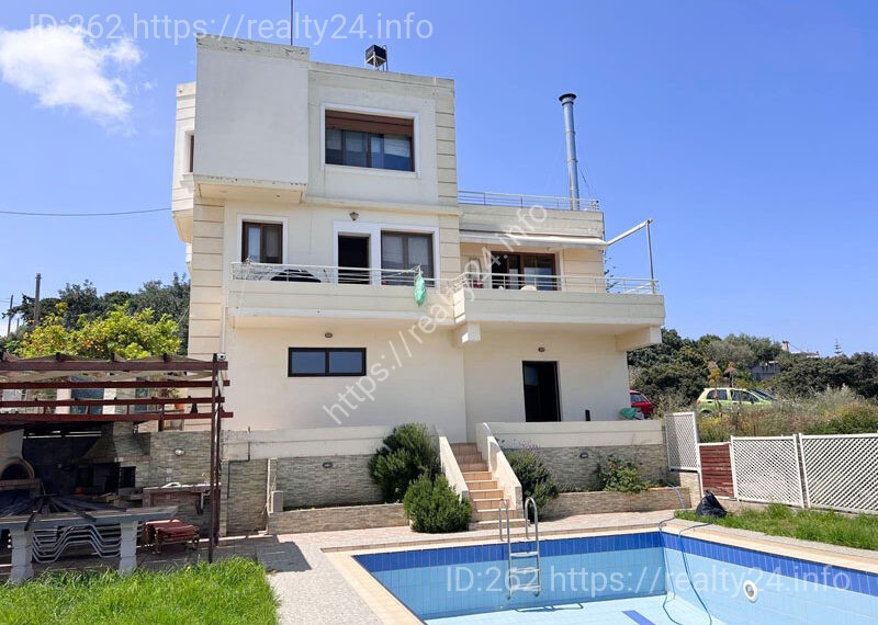 Продається будинок з 4 спальнями і басейном в передмісті Ханья Крит Греція ID: 2956