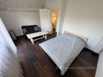 Заміський будинок в оточенні природи ID: 3788