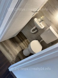 Заміський будинок в оточенні природи ID: 3794