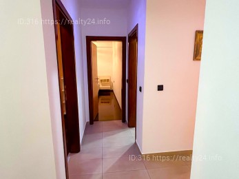 Продається простора 3-кімнатна квартира в самому центрі Лозниці ID: 3856