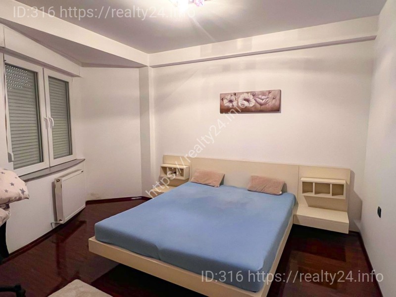 Продається простора 3-кімнатна квартира в самому центрі Лозниці ID: 3860