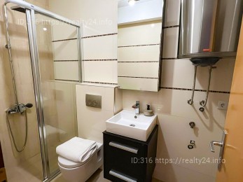 Продається простора 3-кімнатна квартира в самому центрі Лозниці ID: 3862