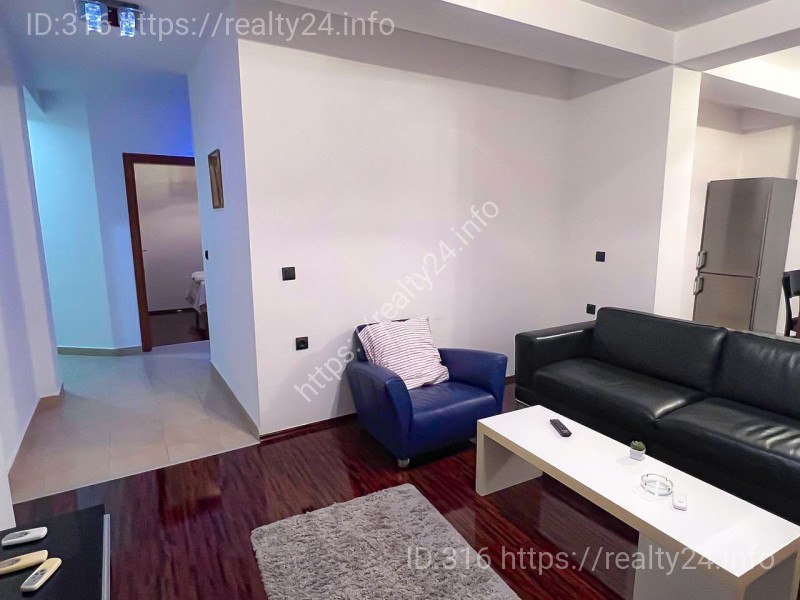 Продається простора 3-кімнатна квартира в самому центрі Лозниці ID: 3870