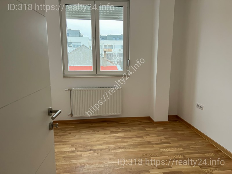 Продается просторный дуплекс с террасами в Нови Саде, хорошая локация ID: 3948