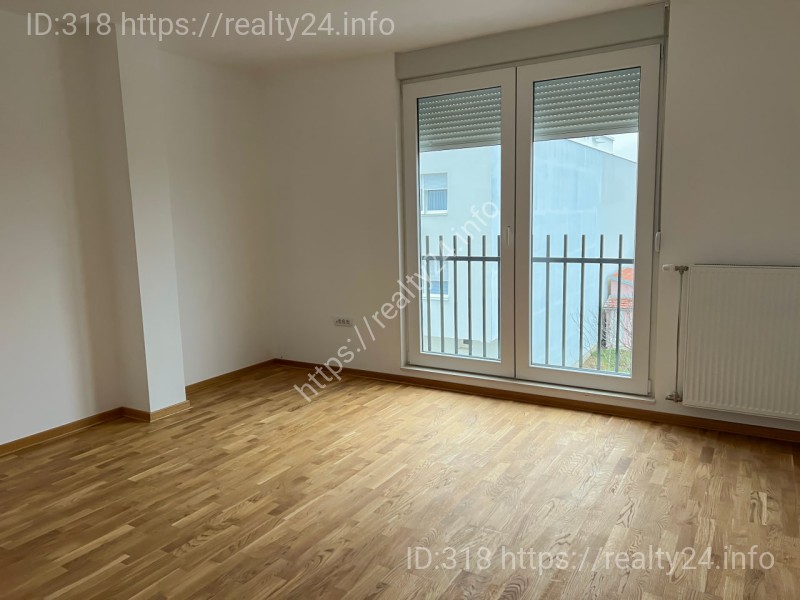 Продается просторный дуплекс с террасами в Нови Саде, хорошая локация ID: 3952