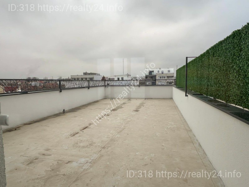 Продается просторный дуплекс с террасами в Нови Саде, хорошая локация ID: 3960