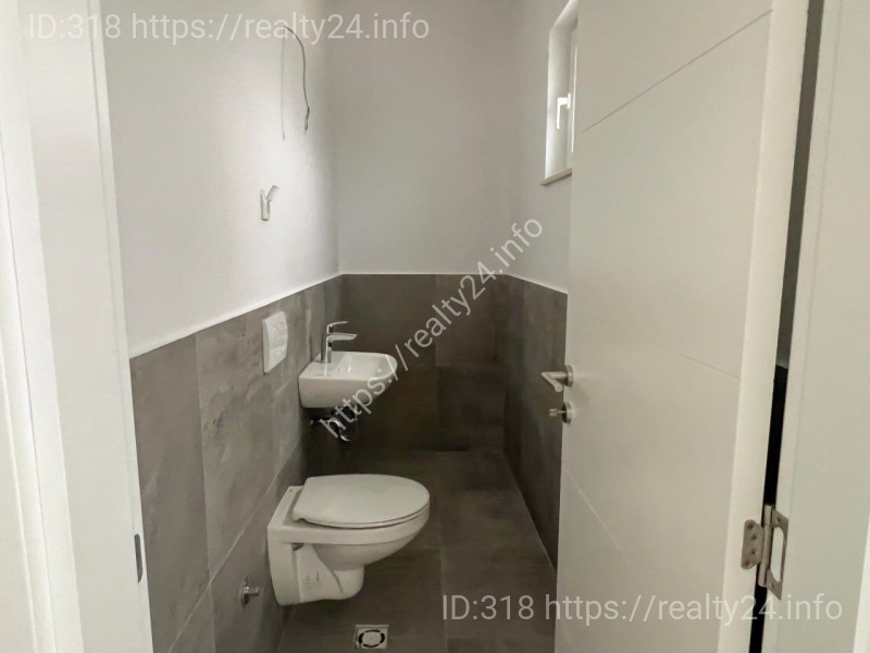 Продается просторный дуплекс с террасами в Нови Саде, хорошая локация ID: 3968