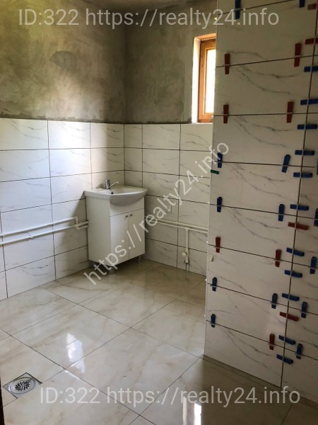 Продається великий просторий будинок, для життя та здачі в оренду ID: 4132