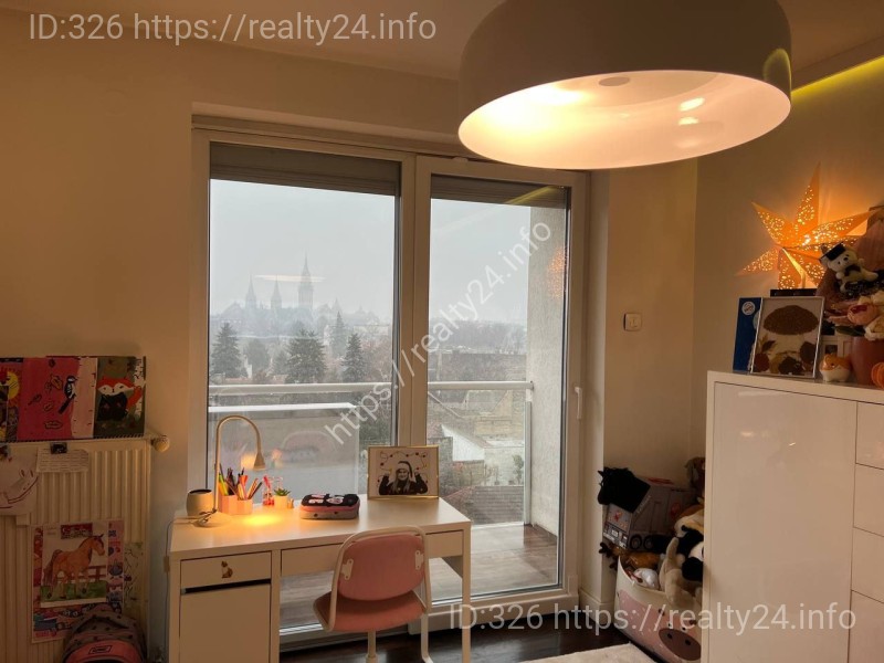 Продається унікальна дворівнева квартира у центрі міста Суботиця, Сербія ID: 4260