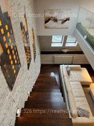 Продається унікальна дворівнева квартира у центрі міста Суботиця, Сербія ID: 4262