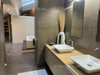 Продається унікальна дворівнева квартира у центрі міста Суботиця, Сербія ID: 4266