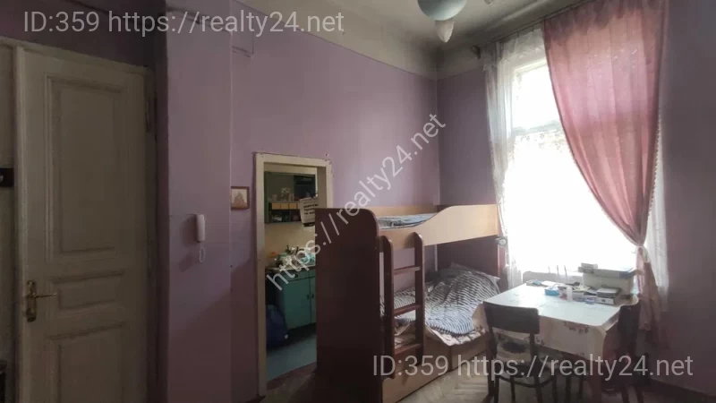 Австрійська 4-кімнатна квартира в центрі Львова &mdash; вул. Щепкіна, 96 м&sup2;, пам'ятка архітектури ID: 6793