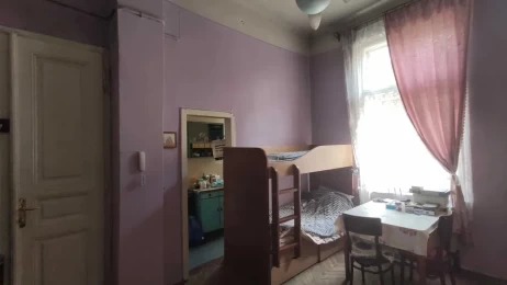 Австрійська 4-кімнатна квартира в центрі Львова &mdash; вул. Щепкіна, 96 м&sup2;, пам'ятка архітектури ID: 6793