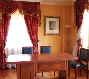 Продаж елітного особняка 572м2 у Києві на Андріївському узвозі без комісії ID: 6829