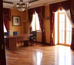 Продаж елітного особняка 572м2 у Києві на Андріївському узвозі без комісії ID: 6831