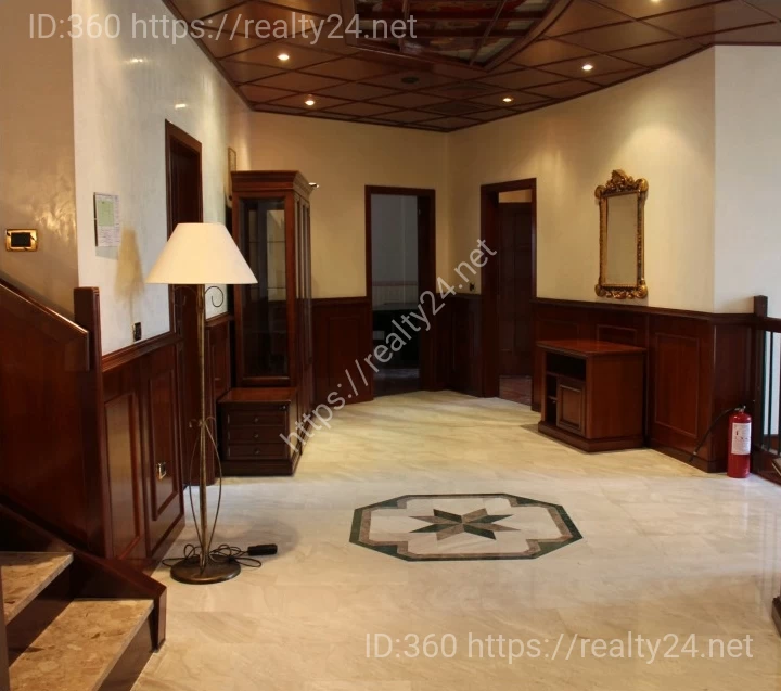 Продаж елітного особняка 572м2 у Києві на Андріївському узвозі без комісії ID: 6833