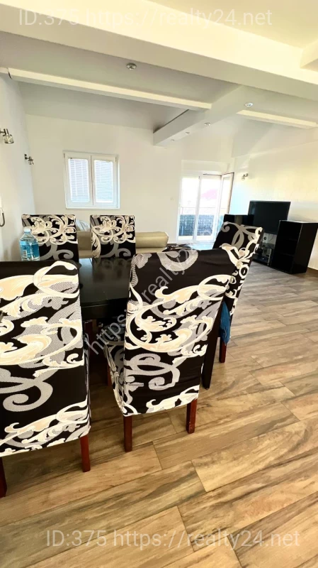 Bright and functional duplex apartment for sale in Pančevo, in an excellent location near the extended city center. ID: 19501