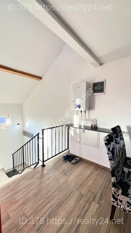Bright and functional duplex apartment for sale in Pančevo, in an excellent location near the extended city center. ID: 19503