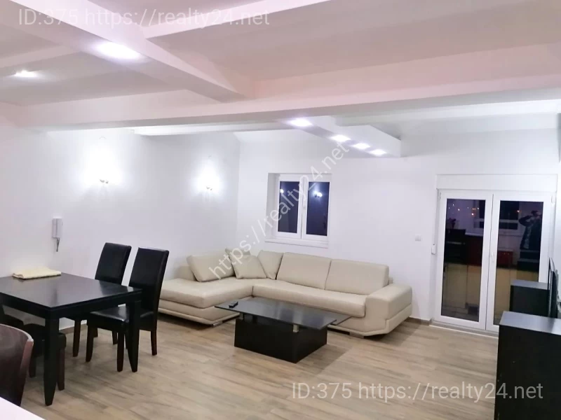 Bright and functional duplex apartment for sale in Pančevo, in an excellent location near the extended city center. ID: 19537