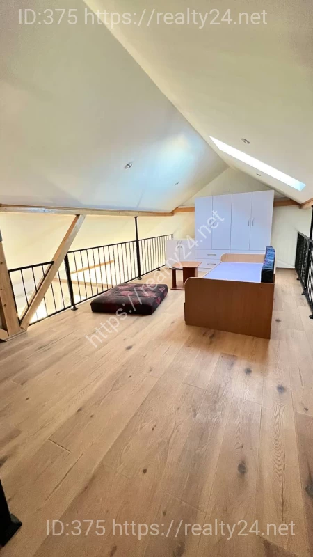 Bright and functional duplex apartment for sale in Pančevo, in an excellent location near the extended city center. ID: 19543