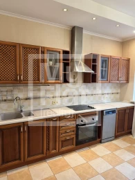 Rent a spacious 3-room apartment 145m2 in Pechersk ID: 19621