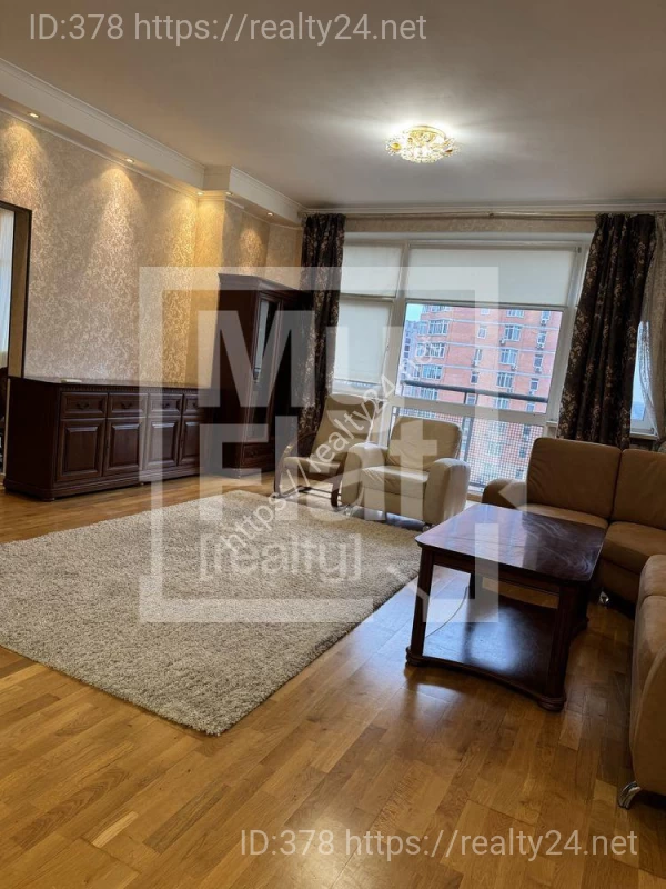 Rent a spacious 3-room apartment 145m2 in Pechersk ID: 19631