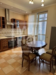Rent a spacious 3-room apartment 145m2 in Pechersk ID: 19635