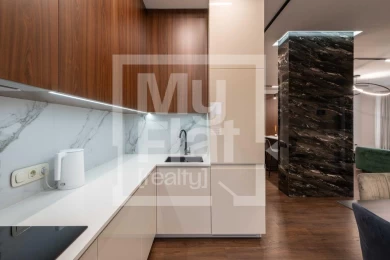 Premium 4- Room 160 m2 Apartment in Pechersky  -  Designer Finish, Fully Furnished ID: 19745