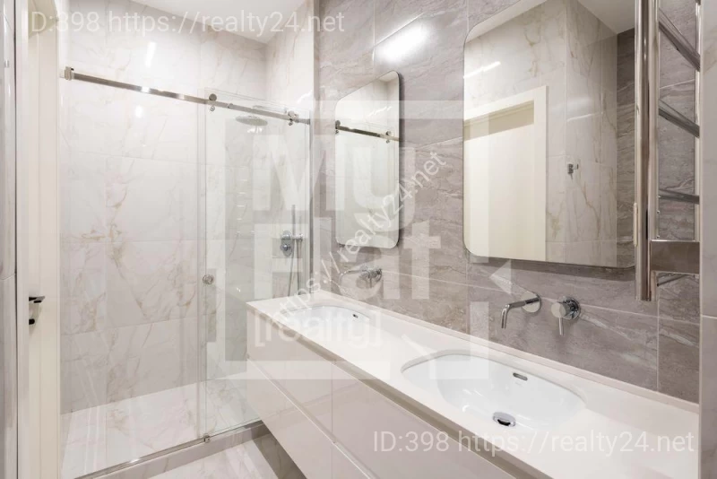 Premium 4- Room 160 m2 Apartment in Pechersky  -  Designer Finish, Fully Furnished ID: 19759