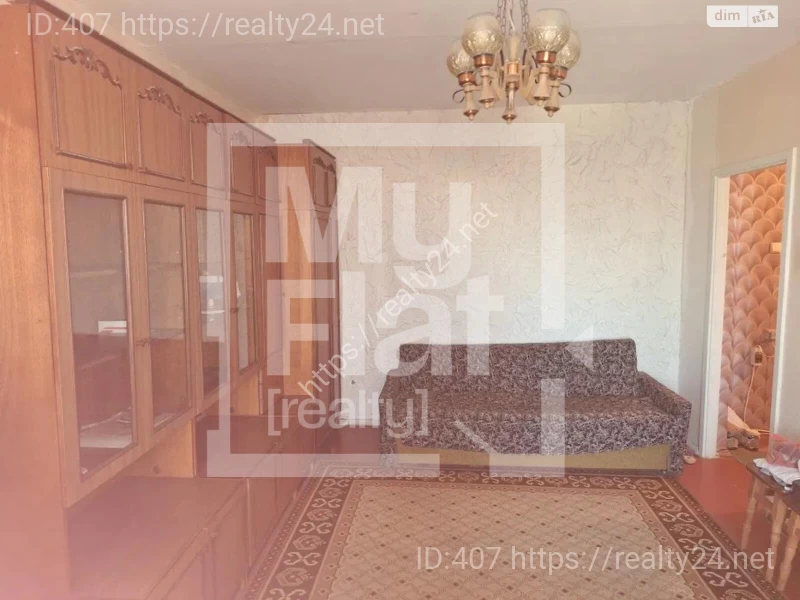 Квартира 50.6 м2 на Виноградарі, вул. Западинська  -  утеплена панель, під ремонт ID: 19859