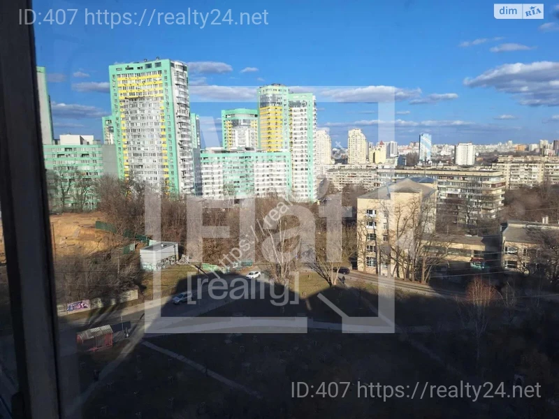 Квартира 50.6 м2 на Виноградарі, вул. Западинська  -  утеплена панель, під ремонт ID: 19865