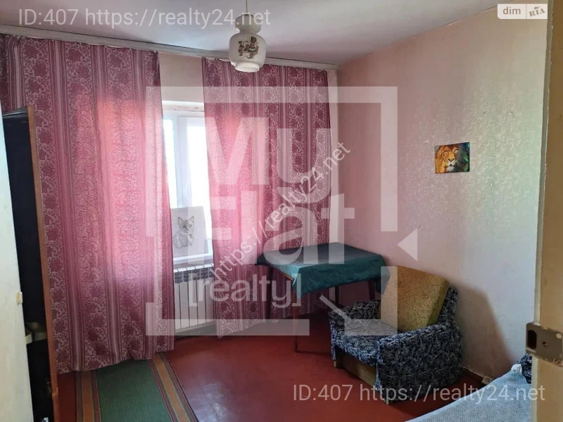 Квартира 50.6 м2 на Виноградарі, вул. Западинська  -  утеплена панель, під ремонт ID: 19875