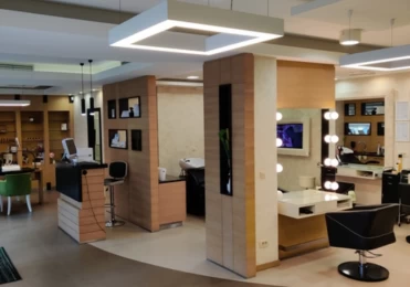 Premium beauty salon 170m2 in Herceg Novi - active business
          – Herceg Novi