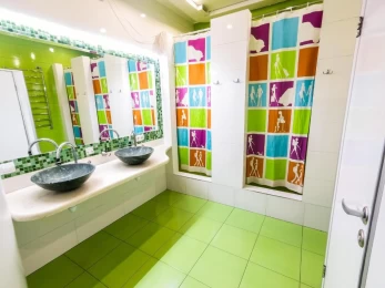 Kust Hostel ID: 27188