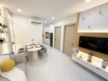 Квартира 2 спальні 87м2 у Kingston Royale розкішний кондомініум у центрі Пномпеня Камбоджа
          – Пномпень